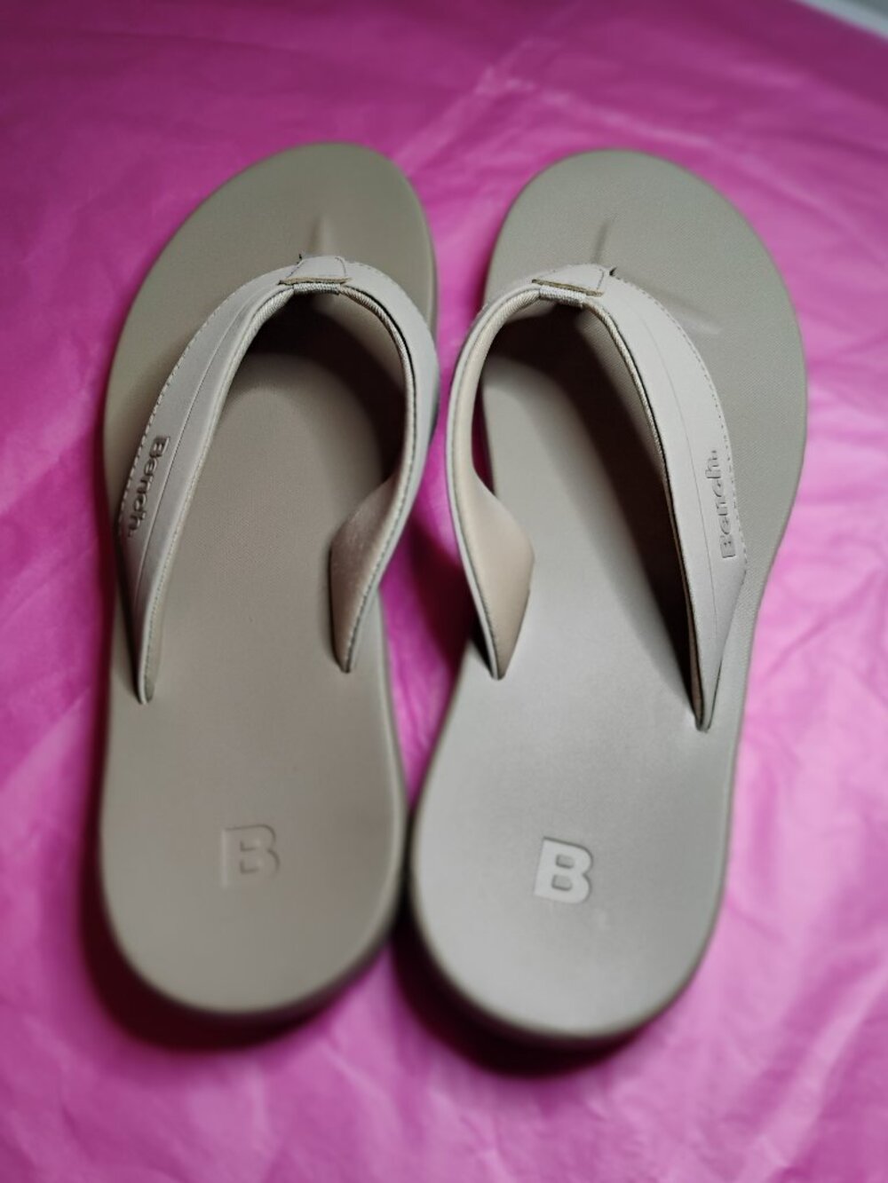 Women's Bench Comfort Flip Flop/sandals Size 9